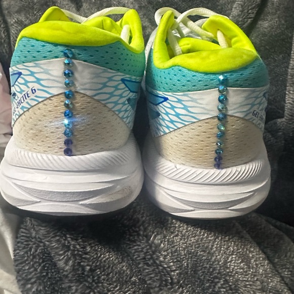 Women’s ASIC Gel Tennis shoes w/ Swarovski crystals - Picture 4 of 5